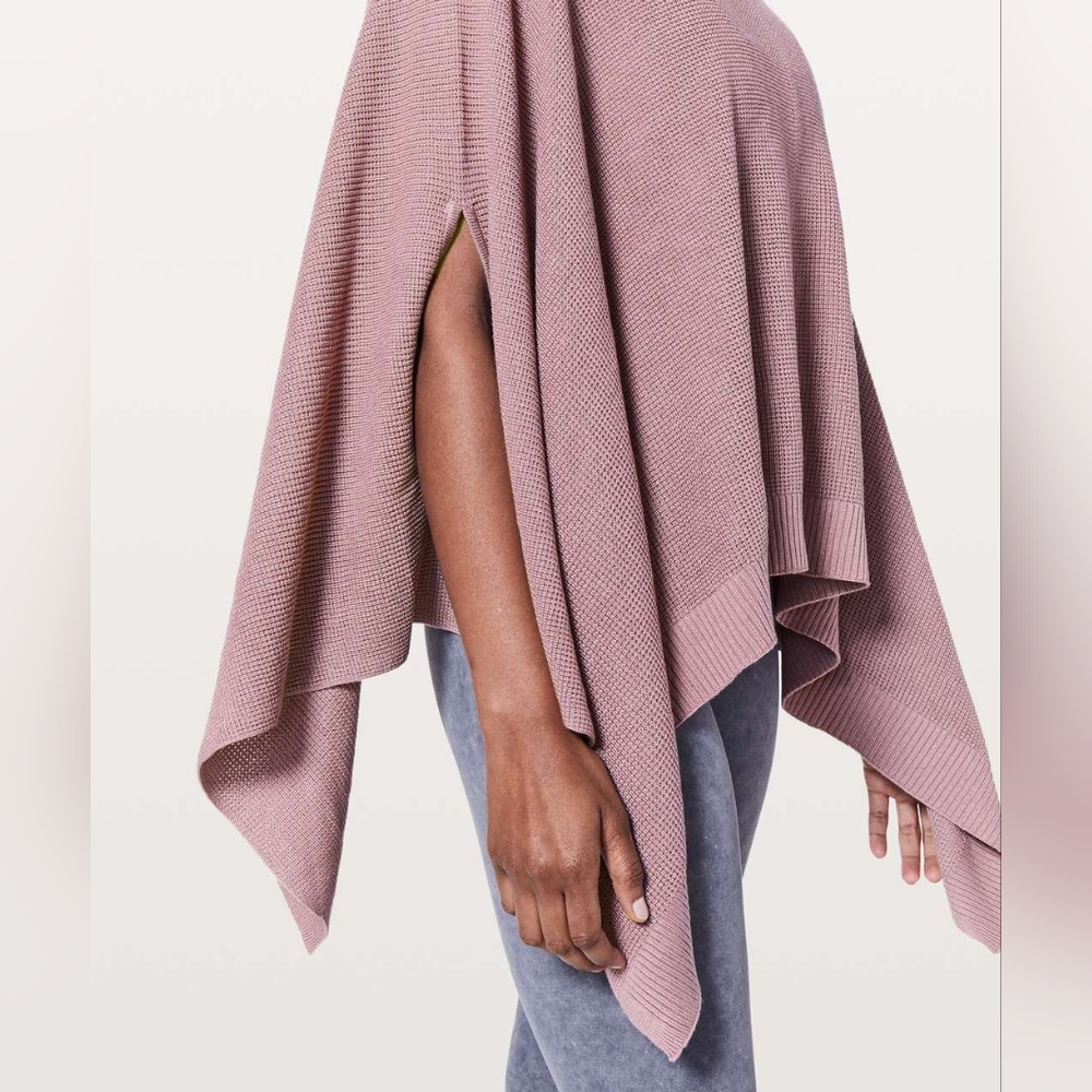 lululemon Forward Flow Cape, Vintage Mauve Sweater Poncho, OS - Picture 6 of 11